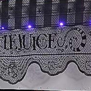 Beetlejuice- Striped Lace Light-Up Mantel Scarf